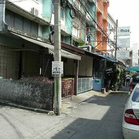 New Central Guesthouse Bangkok Exterior foto